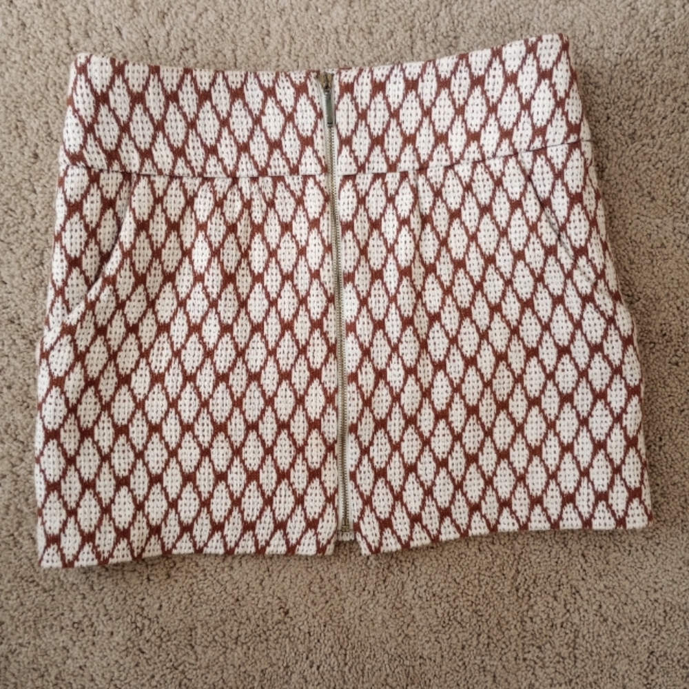 Sezane mini skirt 🤎🤍